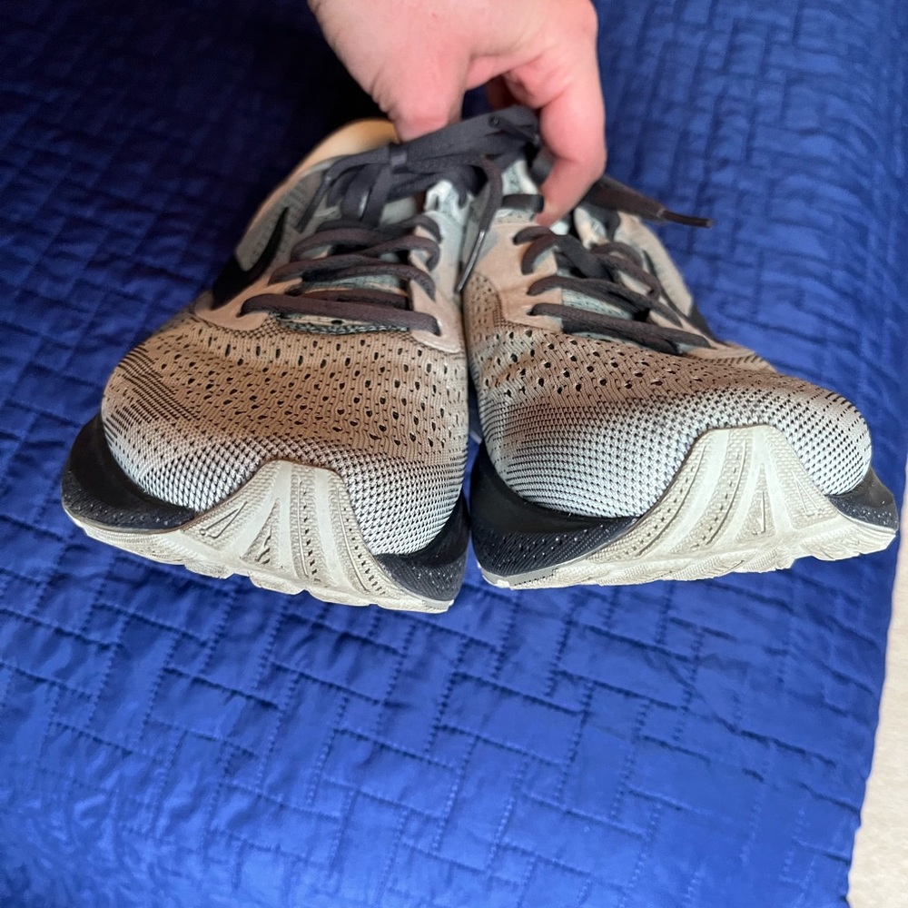 Brooks Adrenaline GTS 24 women’s running shoes size 9.5 wide - Picture 5 of 8